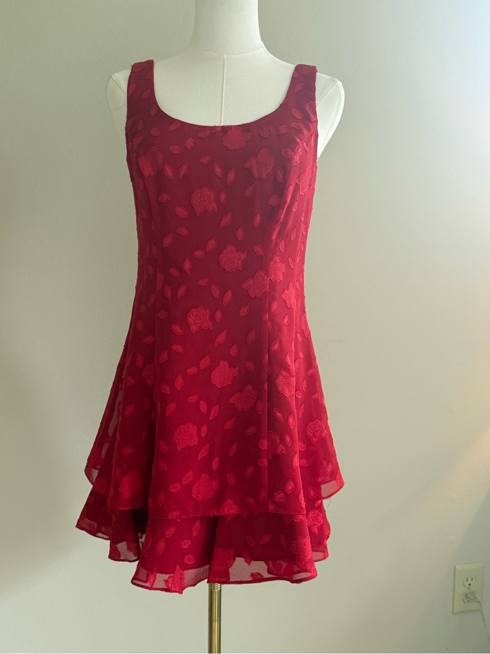 Rampage Vintage Red Floral Rose Textured Tiered Mini Dress